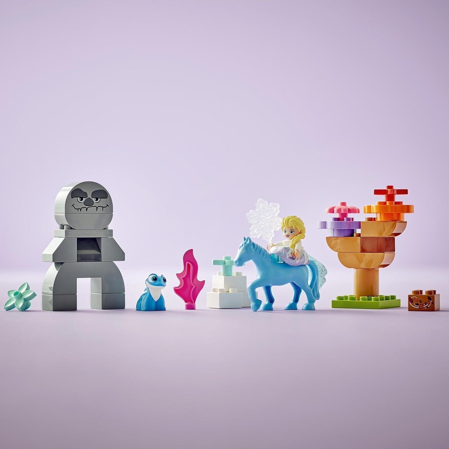 LEGO DUPLO | Disney ELSA și Bruni în pădurea fermecată, jucărie Ice Queen cu 4 figuri pentru copii de 2 ani, cadou preșcolar pentru fete și băieți 2+ ani, bazat pe Frozen 2 10418 Seturi de constructie Besuche den LEGO-Store