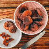 Caise Seeberger nesulfurate: Caise uscate netratate, cu o aromă dulce, fructată - fără zahăr adăugat - fără sâmburi, vegane (1 x 125 g) Produse deshidratate Naty Shop
