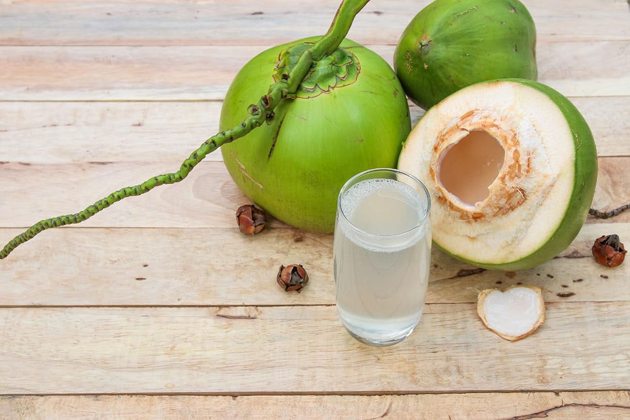 Apă de nucă de cocos, Pură, Băutură răcoritoare pentru sportivi, Calmant pentru sete, 12 X 330 ml Bauturi fara alcool Naty Shop