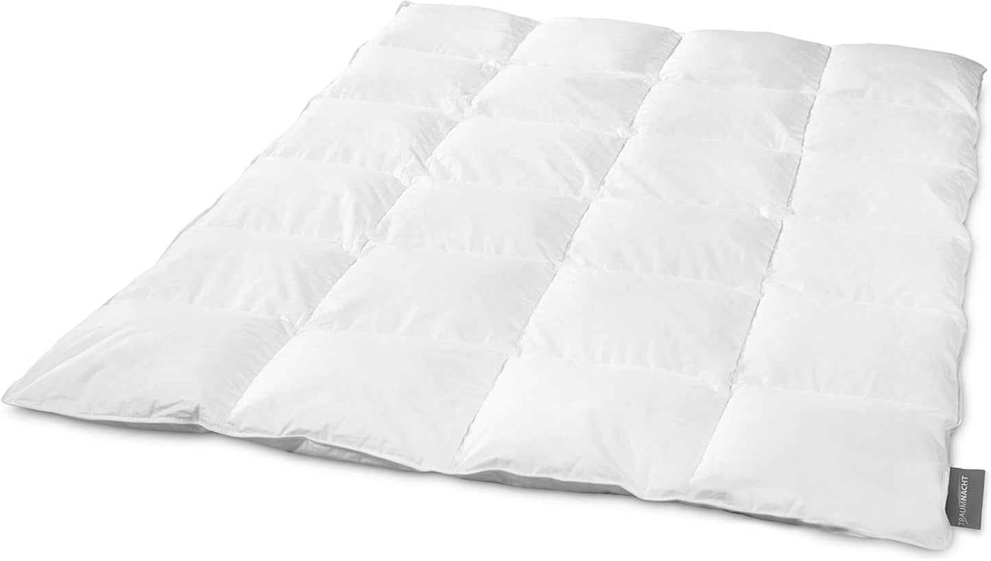 Traumnacht Basic Plapumă ușoară din puf cu puf alb nou (60%) și pene (40%), DIN EN 12934, 135 X 200 Cm, Down Pass și certificat Oeko-Tex, produs în conformitate cu standardul de calitate german Plapumi si pilote Naty Shop 60 la sută puf / 40 la sută pene Pătură caldă de iarnă 155 X 220