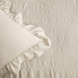 Set de cuvertură de pat Lush Decor cu fustă Ruffle, 3 piese, set de lenjerie de pat Farmhouse de lux, elegant, fermecător detaliu Ruffle, stil atemporal și design clasic, moale și ușor, dimensiune King, Paturi si Cuverturi Lush Decor
