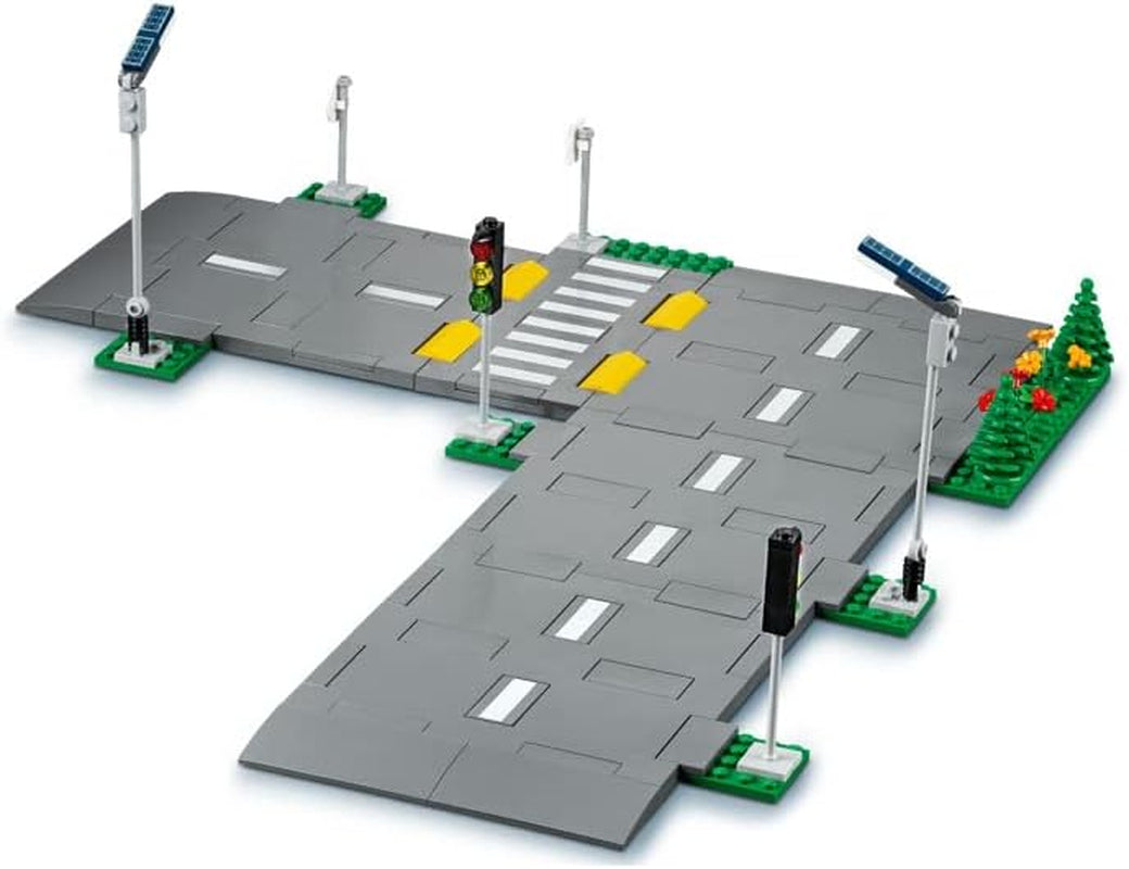 LEGO City Intersecție rutieră cu semafoare, set de construcție cu cărămizi care strălucesc în întuneric 60304 Seturi de constructie Besuche den LEGO-Store