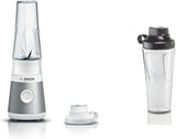 Bosch Mini-Standmixer Vitapower Serie 2 MMB2111S, Highspeed-Mixer, Bis Zu 40.000 Rpm, Tritan Togo-Flasche 0,6 L, Trinkdeckel, Bruchsicher,Spülmasch.Geeignete Teile, 450W, Silber/Schwarz Bucatarie Naty Shop Bundle Mit Togo-Flasche Silber / Weiß