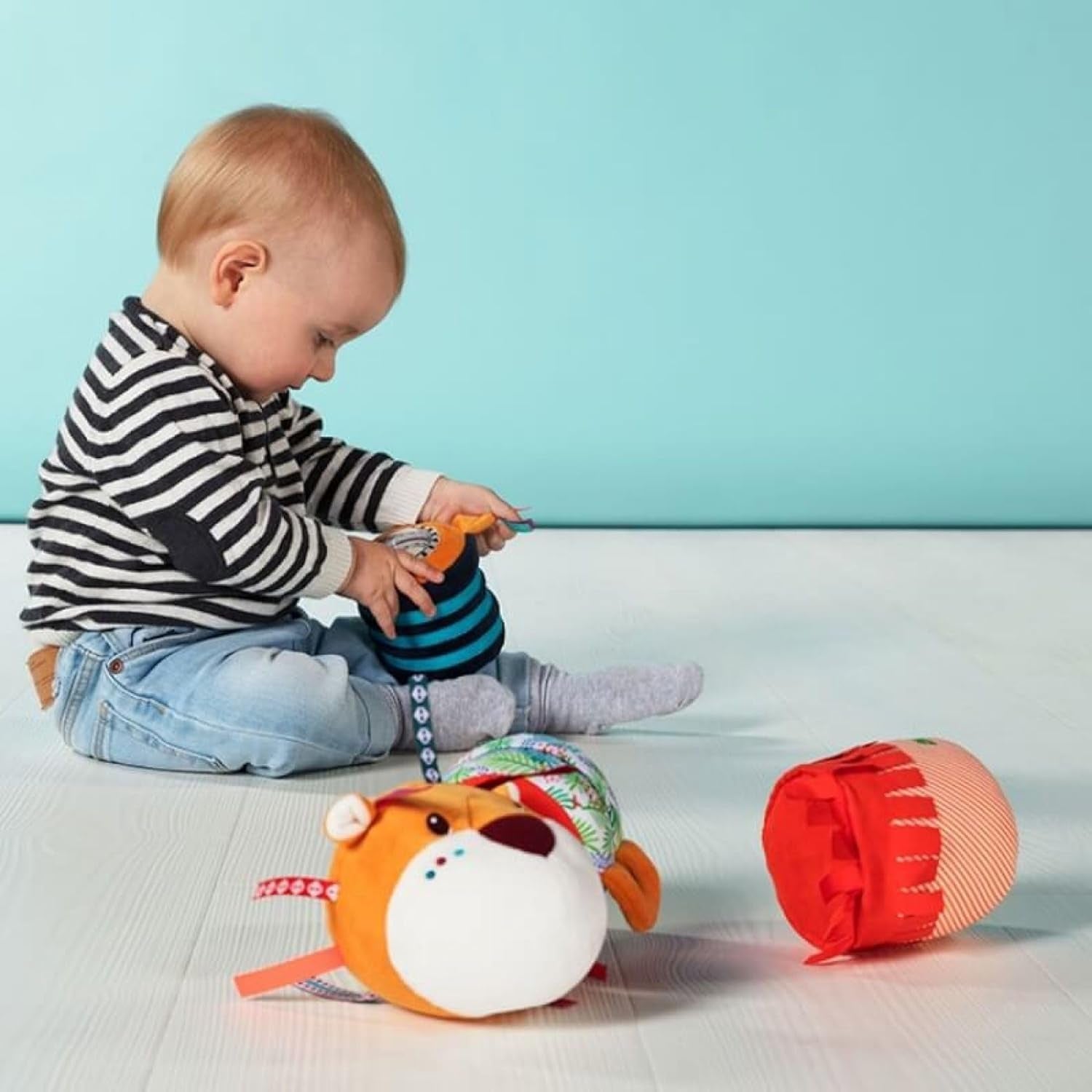 Lilliputiens - Jack Velcro sound roll - Jucărie de activitate colorată pentru bebeluși cu sunete diferite și zornăitoare detașabile - Promovează ascultarea și abilitățile motorii - De la 6 luni - 83064 Jucarii Bebe Naty Shop
