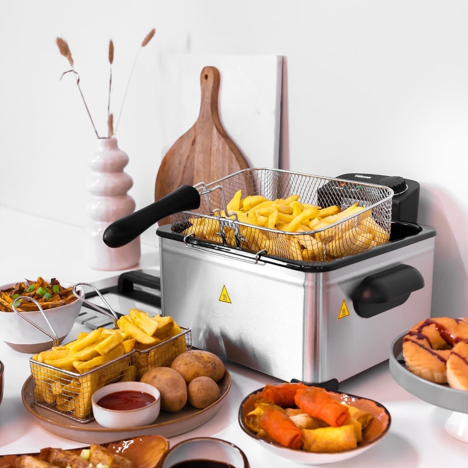 Friteuză Tristar, 1 coș mare și 2 coșuri mici, termostat reglabil, zonă de răcire, 5 litri, 2000 W, FR-6949 Electrocasnice Naty Shop