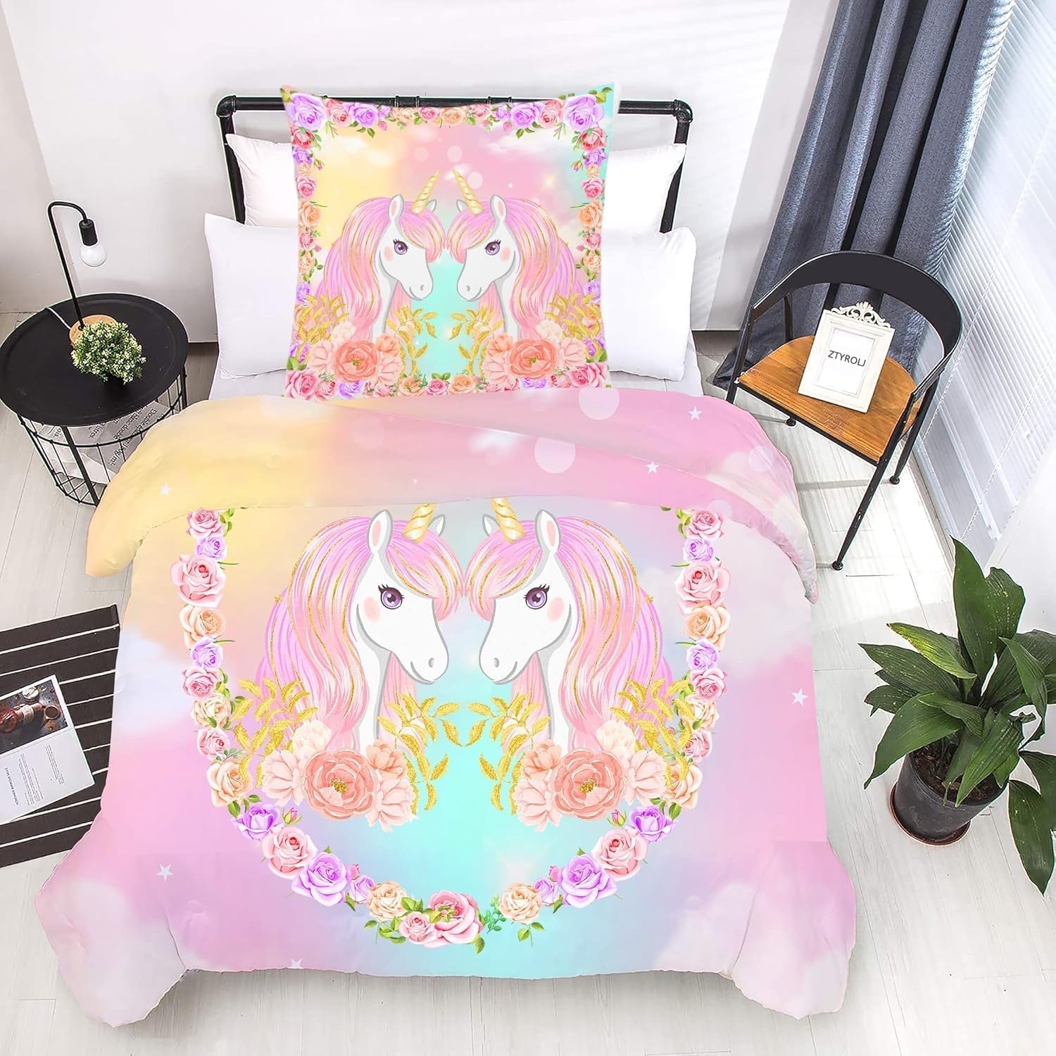 Lenjerie de pat pentru copii, diverse marimi si diverse personaje animate Lenjerie de pat - copii Naty Shop Unicorn (model 1) 135X200Cm+80X80Cm