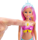 Simba Steffi Love Mermaizing – Păpușă sirenă cu funcție de lumină curcubeu, păr extra lung, figurină delfin și agrafe de păr, 39 cm înălțime, funcție Try-Me, vârste 3+