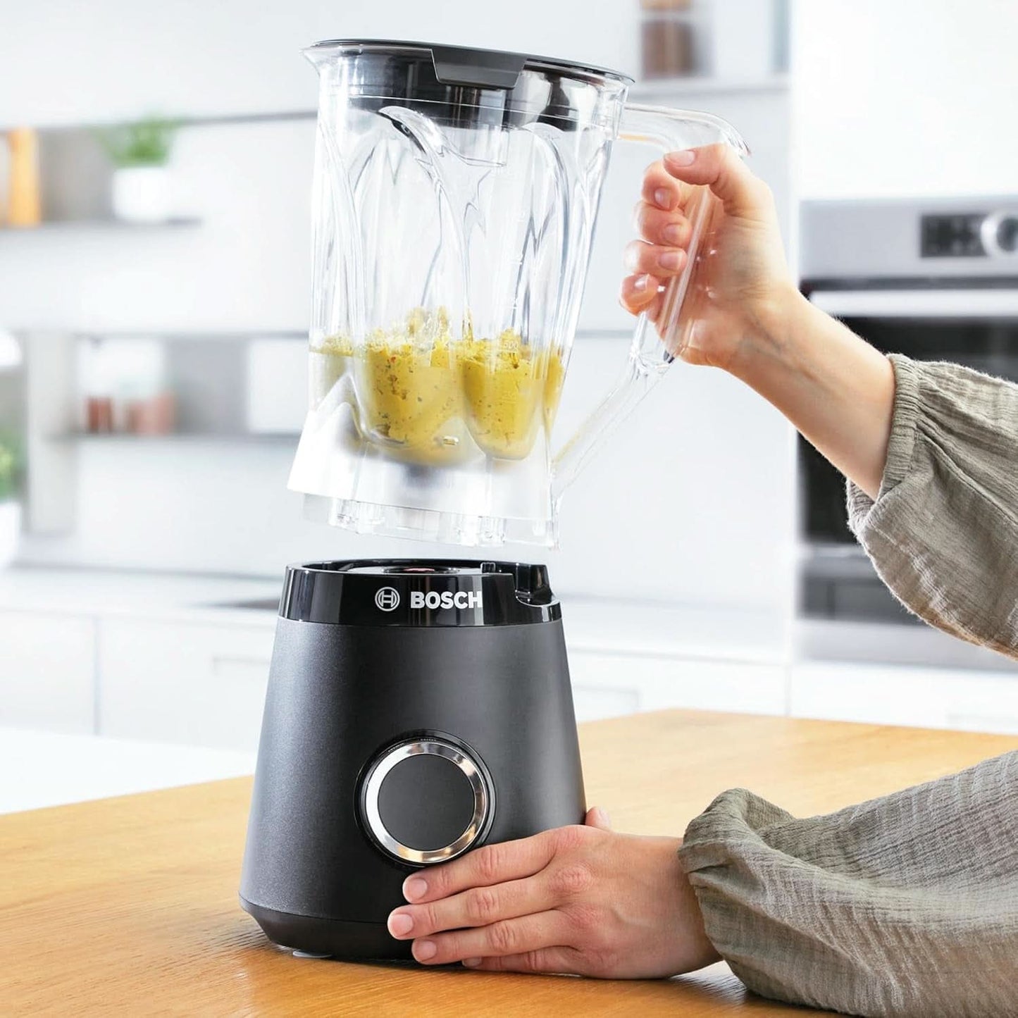 Bosch Standmixer Vitapower Serie 4 MMB6141B, Hochwertige Edelstahl-Klingen, 1,5L Tritan-Mixbehälter, Spülmaschinengeeignete Teile, 30.000 U/Min, 1200 W, Schwarz Bucatarie Naty Shop