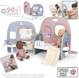 Smoby - Îngrijire bebeluși Creșă pentru păpuși - Centru de joacă pentru păpuși Creșă + Grădiniță Viața de zi cu zi - Zonă de joacă pliabilă, cu rotire la 360° - 6 accesorii - Fabricată din 90% material reciclat în Franța, de la 3 ani