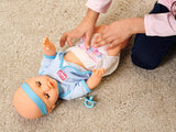Simba 105030044 - Păpușă nou-născută - Băiat, Păpușă din vinil integral cu ochi adormiți, funcție de băut și ud și accesorii, 8 piese, 43 cm, Păpușă bebeluș, vârste 3+
