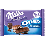 Batoane Milka & OREO – Ciocolată cu lapte alpină cu bucăți crocante de biscuiți OREO în cremă de lapte – 13 x 185g