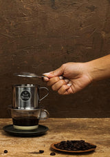 VietBeans KEO - Schokoladiger Kaffee – Ganze Kaffeebohnen - Geröstet in Butter, Whisky und Rum - Intensiver Schoko-Geschmack - Aroma: Schokolade – 250g