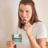 MABYEN Energy Balls Date Organic 20 buc. | Date Balls - Gustări sănătoase fără zahăr pentru sarcină și alăptare - Baton proteic cu fructe uscate - Cu aromă de cacao Produse deshidratate Naty Shop