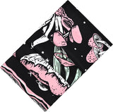 Tapiserie yugarlibi craniu roz ciuperci schelet Casa - Accesorii si Decoratiuni Naty Shop